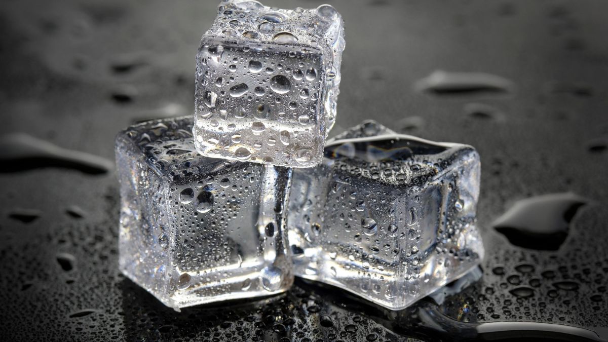 why ice looks transparent and snow looks white (2)