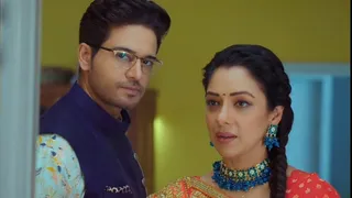 Rupali Ganguly Supports Anupamaa Co-Star Gaurav Khanna Amid Rift Rumours Ahead Of Bigg Boss 19 Finale: ‘Jeetenge Aap Hi’ | See Post