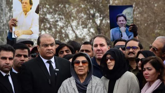 imran-khan-sister-granted-permission-to-meet-former-palistani-prime-minister-in-rawalpindi-jail-set-to-address-media-shortly