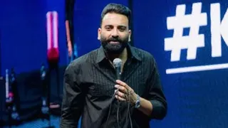 Anubhav Singh Bassi Shares Displeasure Over Prolonged Flight Delay To Mumbai: '4 Ghante Delay Kafi Nahi Tha...'