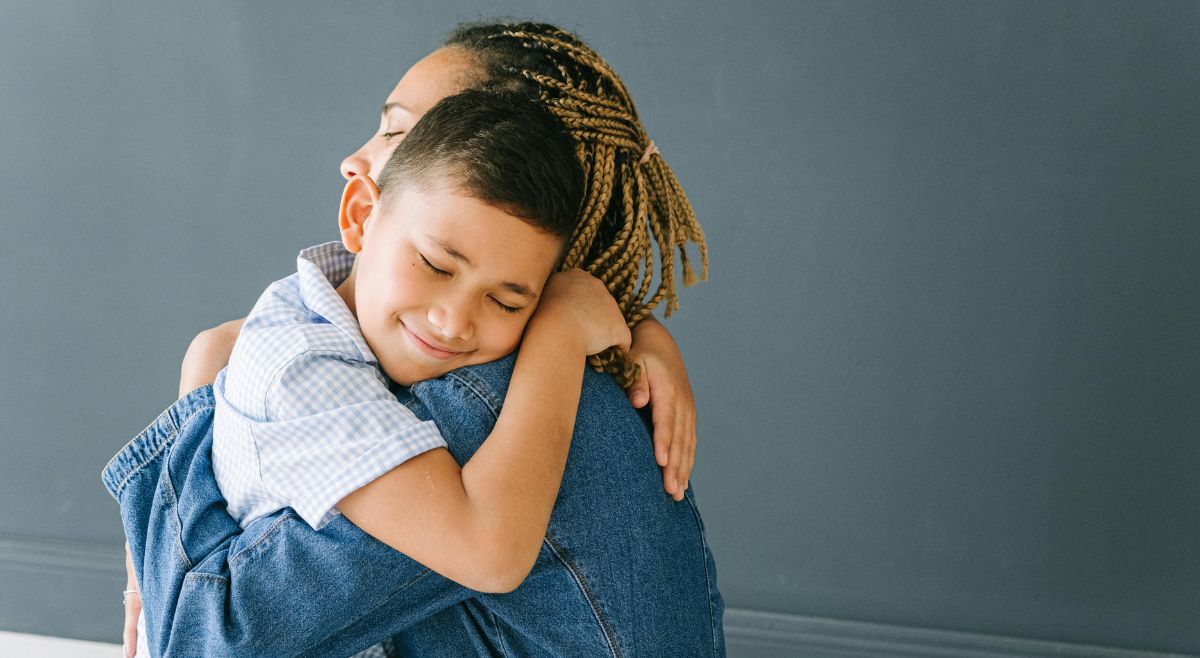 let's hug day significance