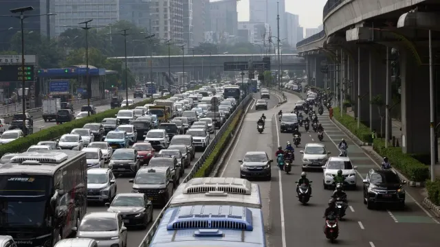 delhi-traffic-advisory-vehicular-movement-to-remain-affected-due-to-russian-president-putins-visit-today-check-affected-routes