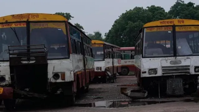 upsrtc-ghaziabad-roadways-buses-remain-in-shambles-despite-rs-584-crore-payment