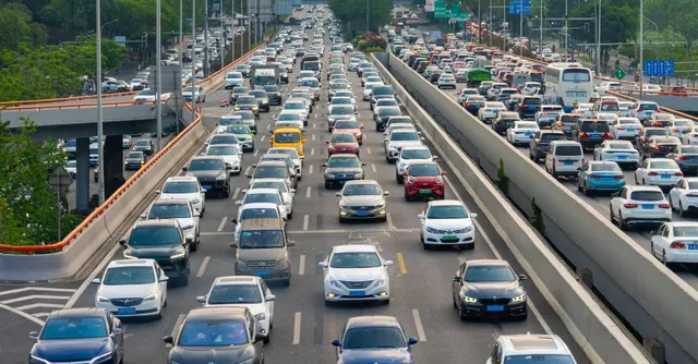 noidagreater-noida-expressway-traffic-advisory-route-restriction-in-place-near-dalit-prerna-sthal-for-ambedkar-jayanti-check-timings-and-diversions