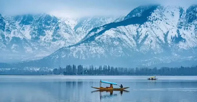 kashmir-weather-cold-wave-sweeps-across-valley-srinagar-temperature-dips-to-subzero-levels