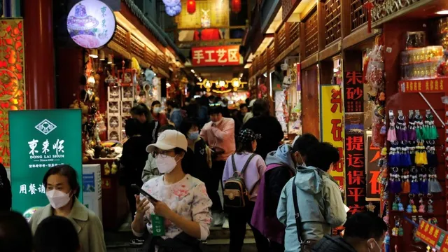 sex-shame-and-society-how-chinese-women-navigate-virginity-family-pressure-modern-relationships