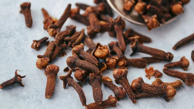 5-ways-you-can-use-clove-smoke-to-get-rid-of-negativity