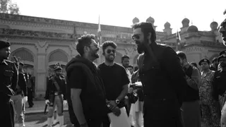 ‘Kya Kare Baddi Picture Hain’: Arjun Rampal Celebrates Dhurandhar’s Success With BTS Photos; Applauds Co-Actors With Golden Words