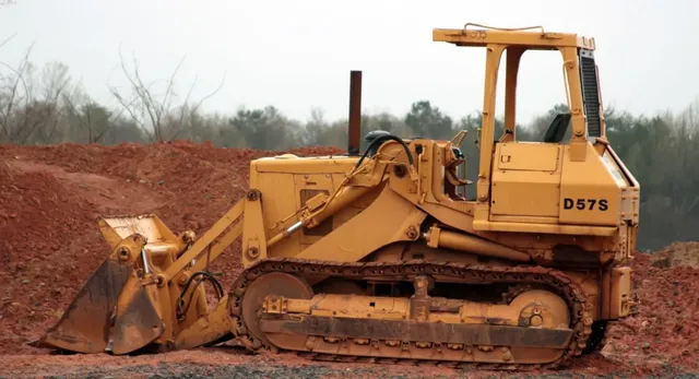 gorakhpur-cracks-down-on-illegal-mining-overloading-over-rs-55-lakh-fine-collected