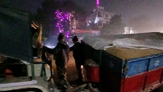 patna-illegal-sand-mining-crackdown-28-tractors-seized-rs-32-lakh-fine-imposed-in-night-raid