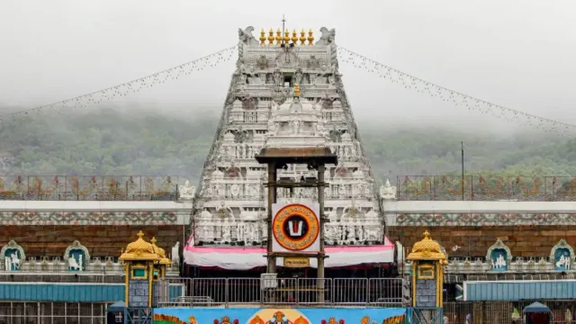 tirupati-dupatta-scam-temple-silk-dupattas-found-to-be-100-percent-polyester-ttd-flags-fraud-in-crores