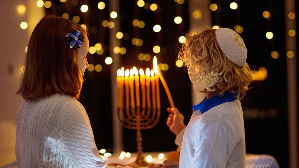 what is hanukkah festival religion history meaning (1)
