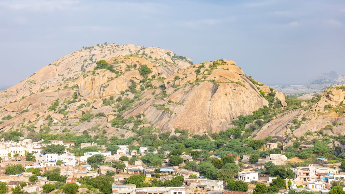 list of states and UTs touched by Aravalli hills (1)