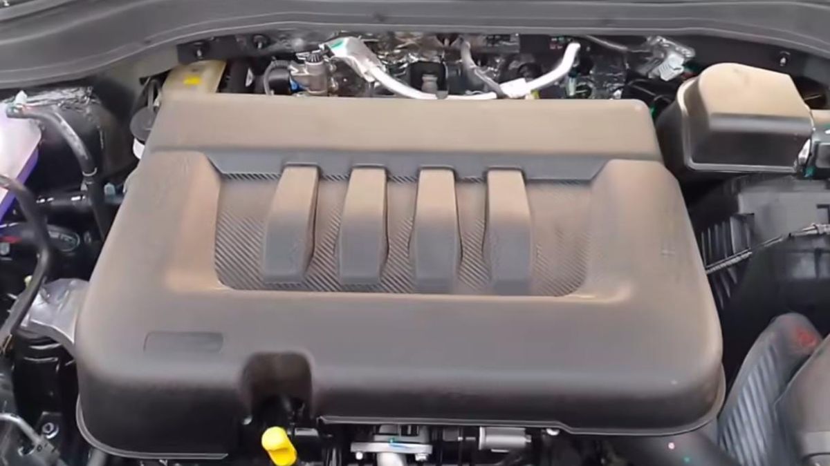 Mahindraxuv7enginebay