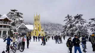 Himachal Weather: Heavy Snowfall Shuts 835 Roads; IMD Issues Orange Alert For Heavy Rain, Snowfall Today; Check Forecast
