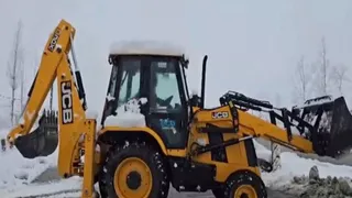 Srinagar-Jammu Highway Closed Amid Intense Snowfall In Jammu-Kashmir; Vehicles Stranded In Udhampur
