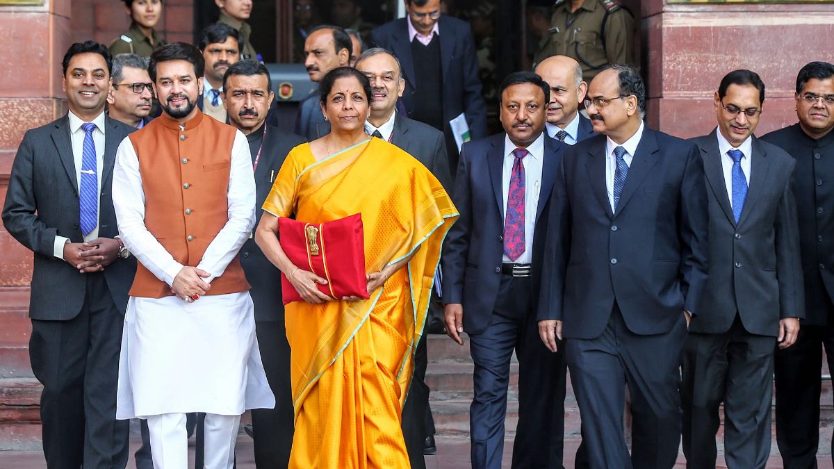 nirmala sitharaman budget sarees for each year (6)