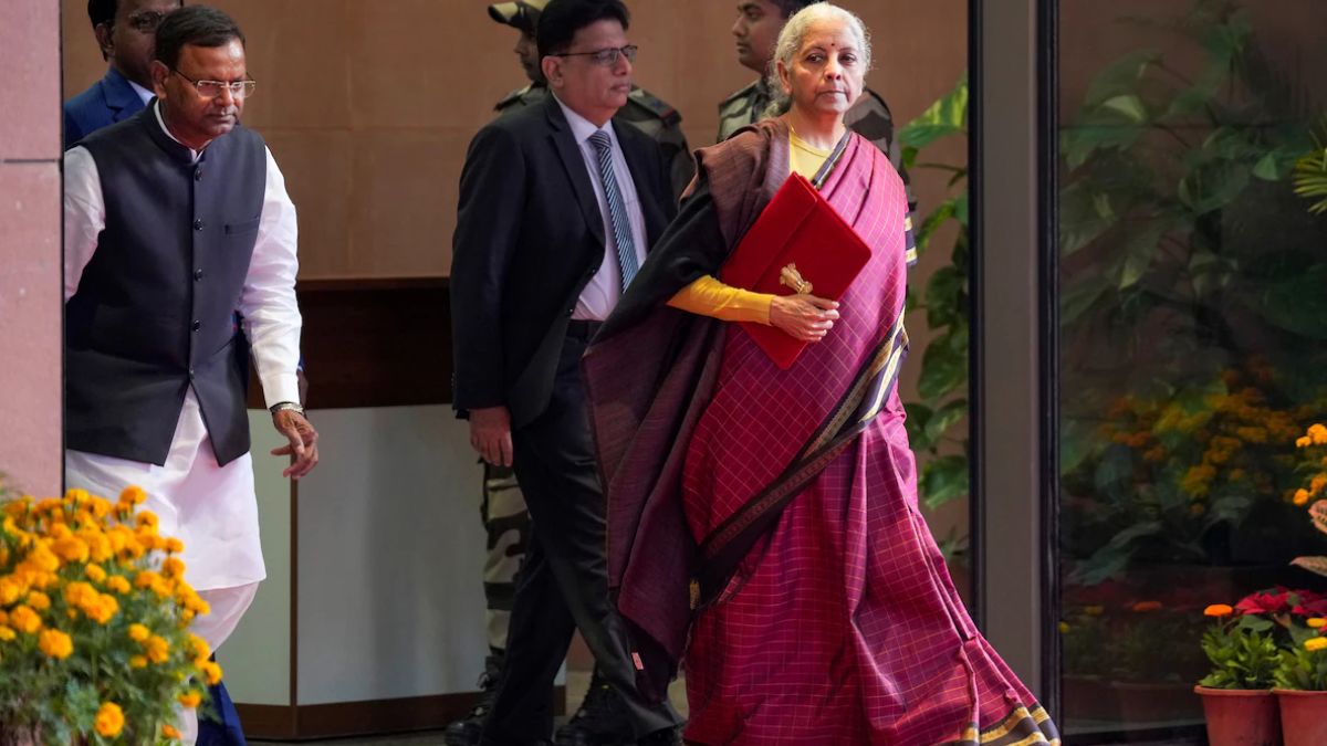 nirmala sitharaman budget sarees for each year