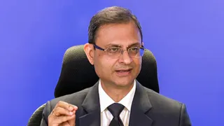 From Customer Safety To Low Lending Rates; Here’s How RBI Pushes To Make Banking Easy For Indians