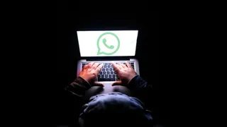 Cyber Fraud Alert: Delhi-Based Chartered Accountant Duped Via WhatsApp APK, Loses Rs 75,694 From Credit Card, How You Can Be Safe