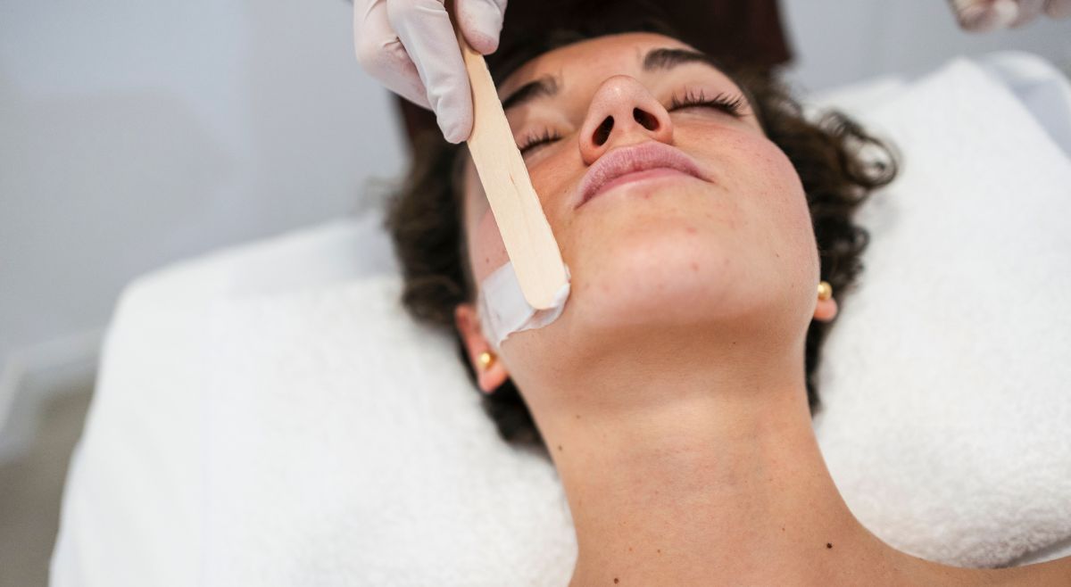 facial waxing