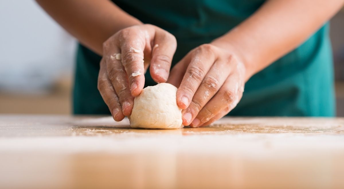 kneed dough for gujiya