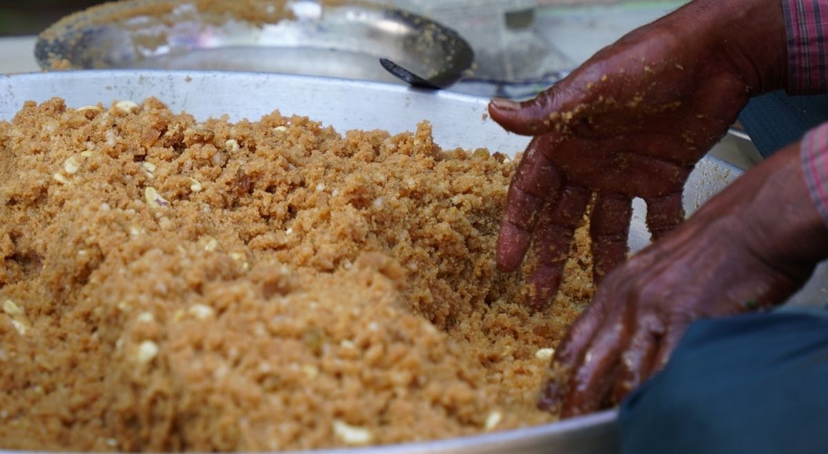 prepare filling for gujiya