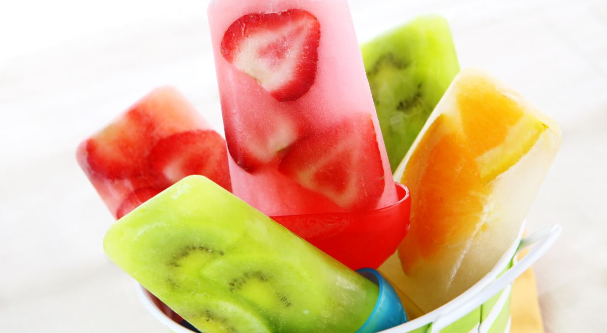 easy recipe to make fruit popsicle at home