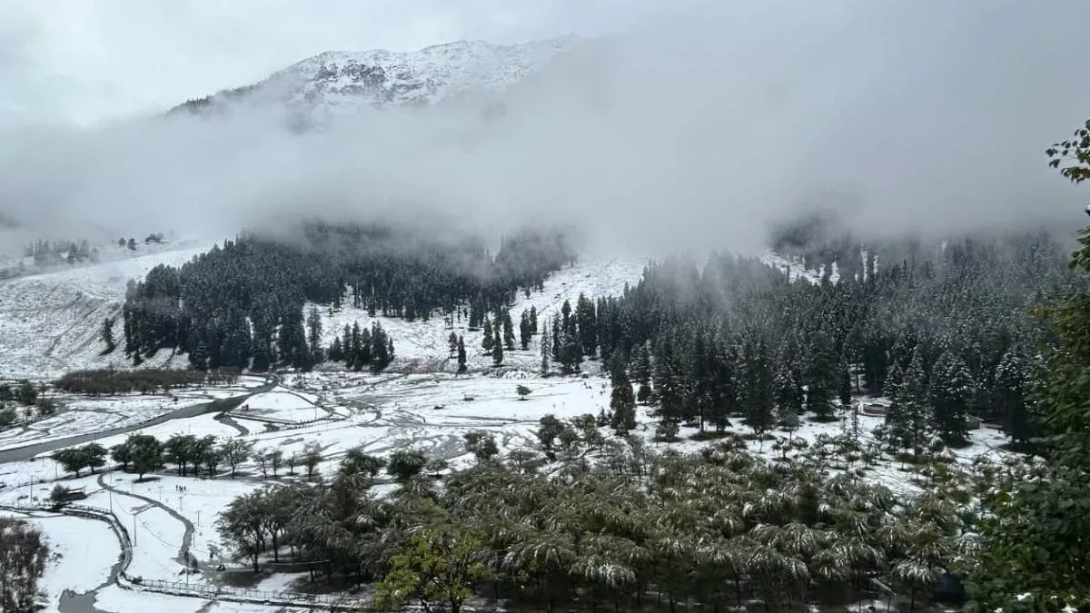 Weather Update: Light Rain In UP, Rajasthan, Other States Today; Snowfall Forecast In Himachal's Kullu, Shimla
