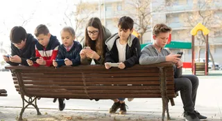 Scroll-Induced Stress In Children: Things Parents Need To Know And Do