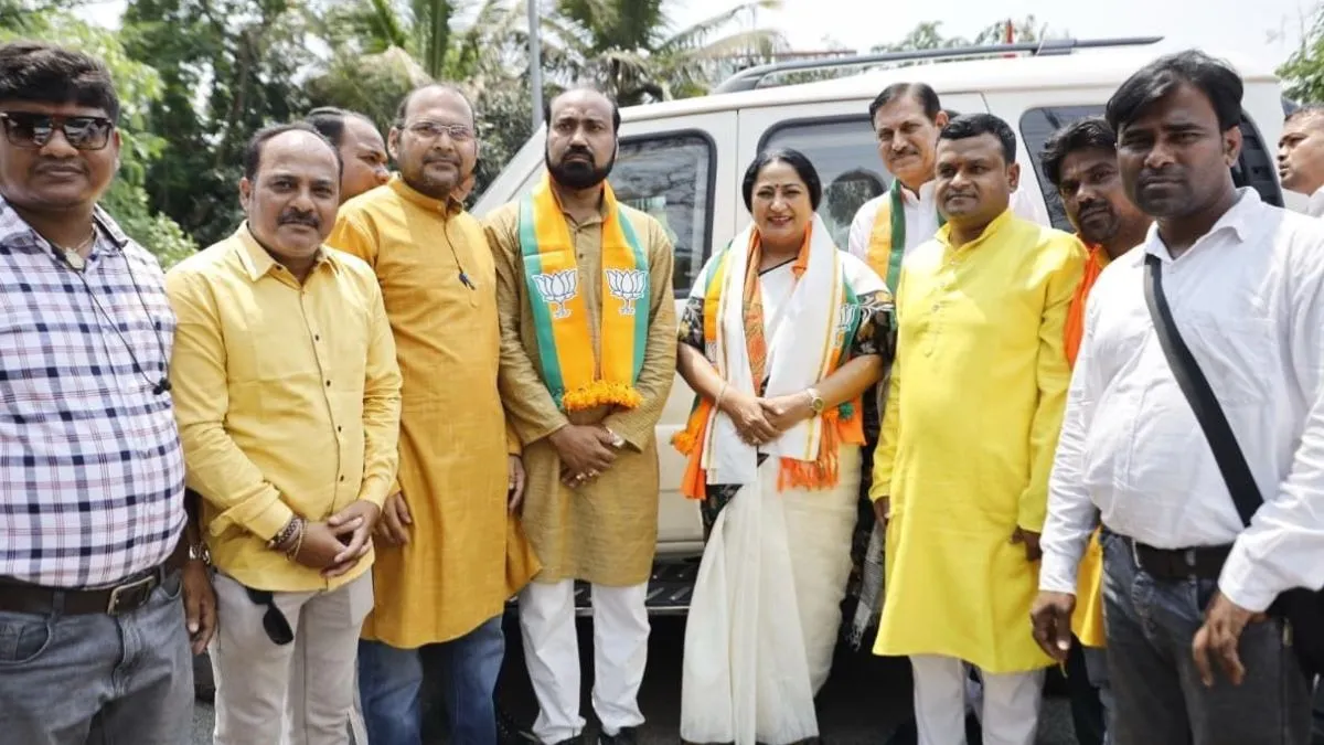 Bengal Election 2026: Delhi CM Rekha Gupta Campaigns For BJP's Dilip Ghosh In Kharagpur