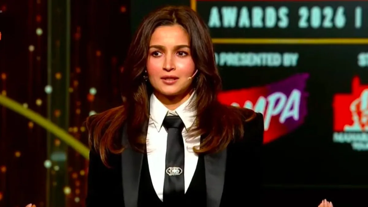alia-bhatt-gets-brutally-trolled-for-her-cringe-hosting-skills-stop-embarrassing-yourself-video
