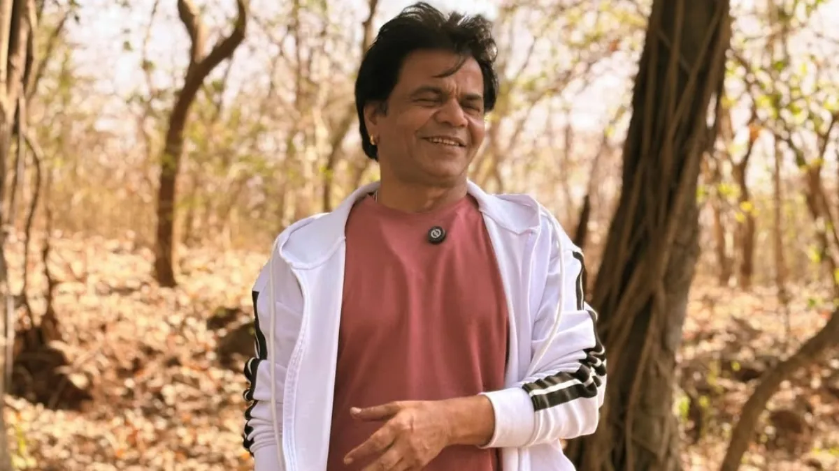 rajpal-bhai-aapko-utne-hi-paise-lautane-padenge-saurabh-dwivedi-takes-a-jab-at-rajpal-yadav-cheque-bounce-case