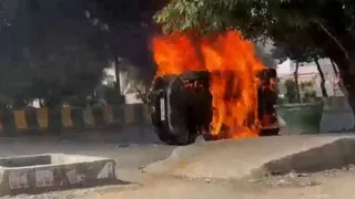 Noida Protests: Workers Clash With Police, Torch Vehicles In Violent Demonstration Over Salary Hike Demand | Watch