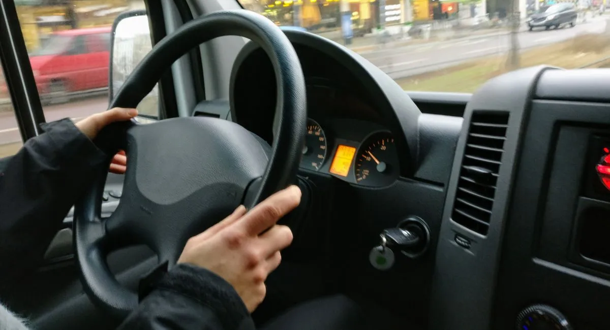 up-govt-enables-driving-license-correction-vehicle-number-transfer-via-sarathi-vahan-check-key-details