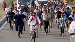 Tamil Nadu Polls: Vijay Jumps Off Bicycle During Kanyakumari Rally After Fan Throws 'Flower Ball' At Him | Video