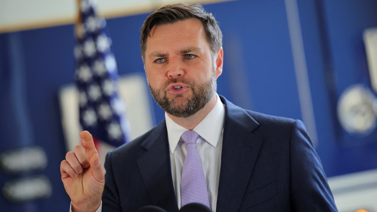 H-1B Visas: JD Vance Pitches For 'Loyalty Test' Before Providing Green Cards; How It May Affect Indian Professionals