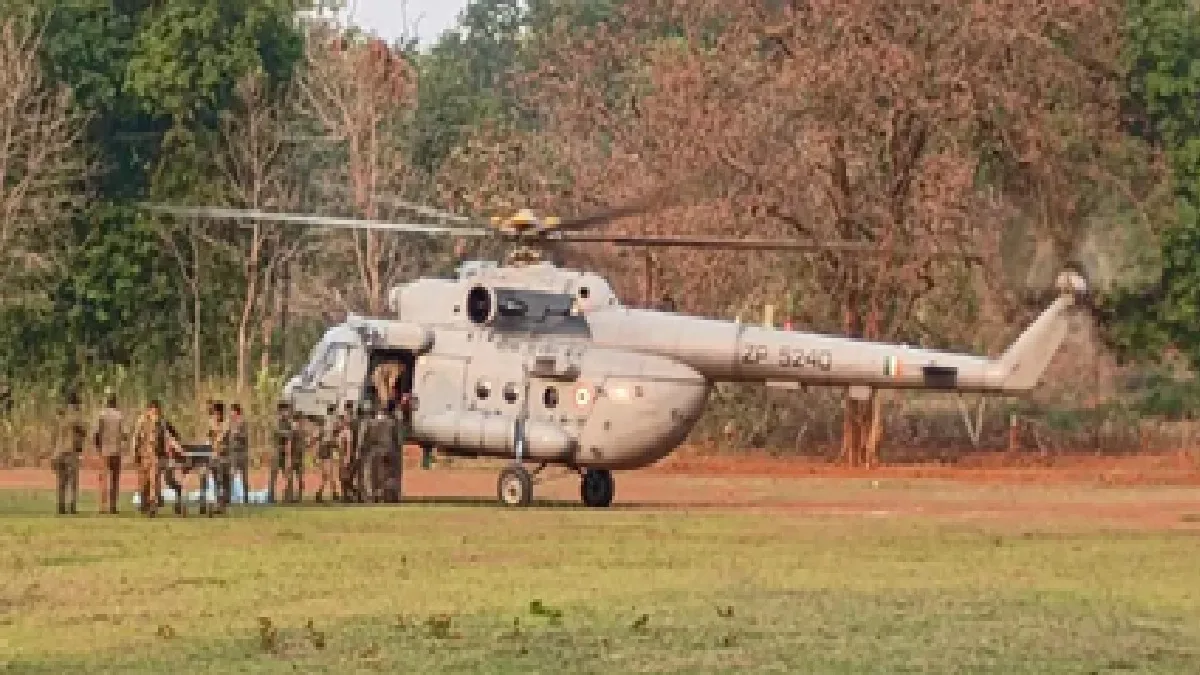 jharkhand-naxal-encounter-five-jawans-injured-and-airlifted-to-ranchi-as-maoists-security-forces-exchange-fire-in-saranda
