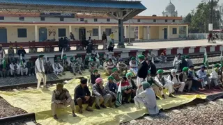 Punjab Farmers Call For State-Wide 'Rail Roko' Protest On April 17 Over Wheat Procurement Delays