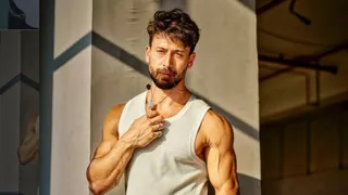 Tiger Shroff To Headline Action Packed Entertainer Dhoom 3: Report