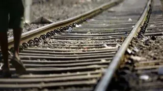 Prayagraj Tragedy: Passengers Get Off Train To See Body On Track; Opposite-Side Train Runs Over Four