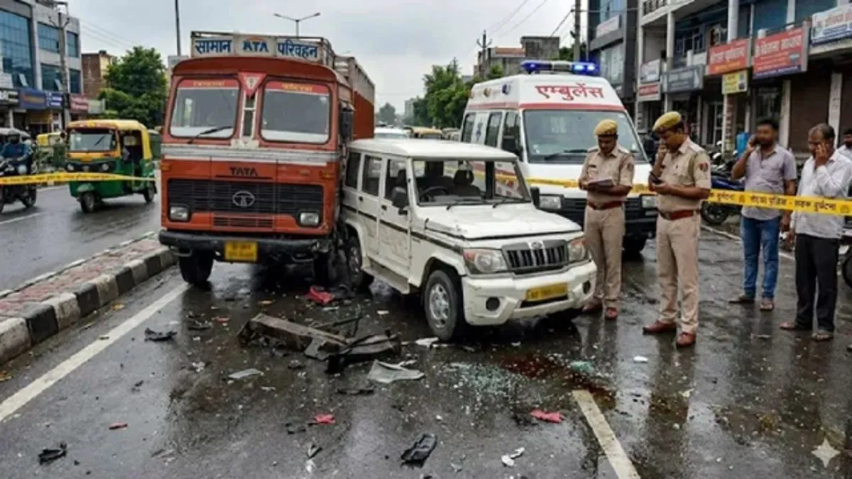 andhra-road-accident-several-killed-injured-after-car-carrying-pilgrims-collides-with-lorry-in-kurnool-latest-updates