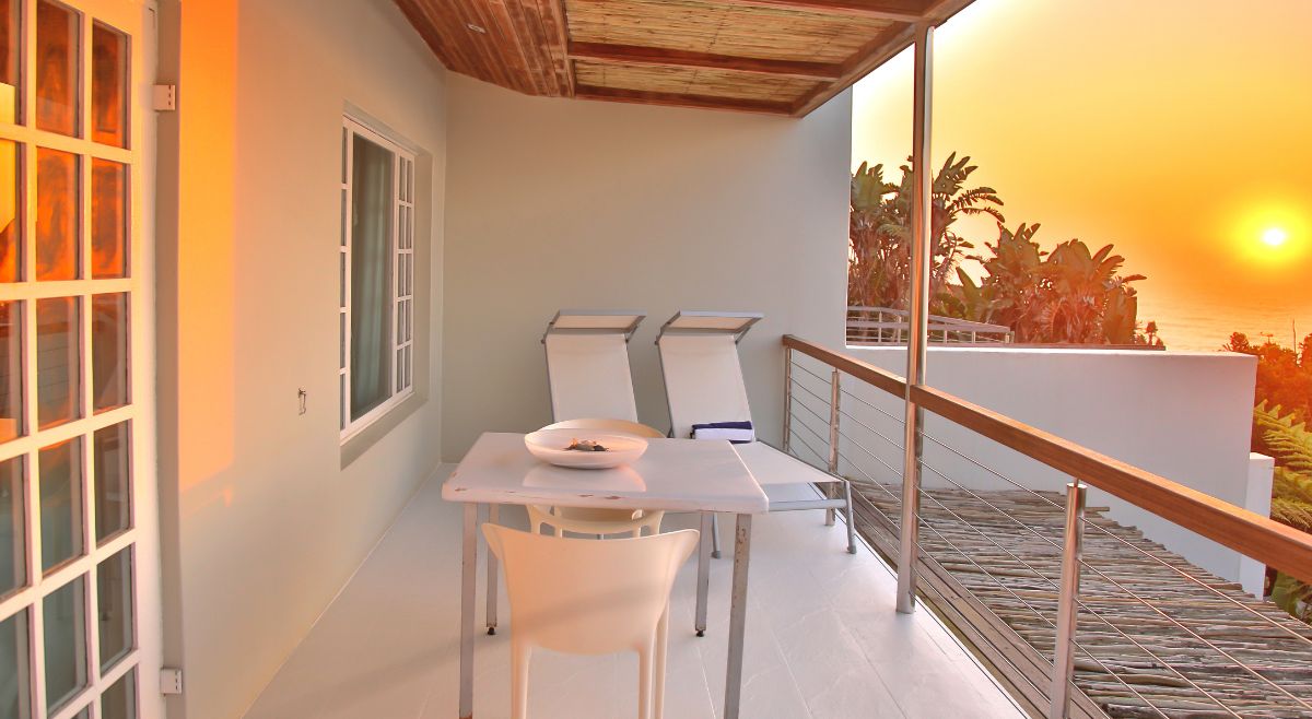 Minimal balcony makeover