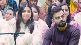 IPL 2026: Virat Kohli, Anushka Sharma Visit Premanand Maharaj's Ashram In Vrindavan After RCB's 6 Wicket Loss vs DC