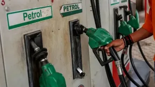Will Petrol, Diesel Prices Rise After 4-Year Freeze As Crude Oil Hits Record High? Govt Says 'Hike Not Ruled Out'
