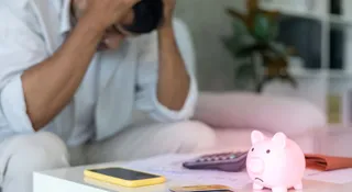 6 Toxic Money Habits That Are Silently Keeping You Poor