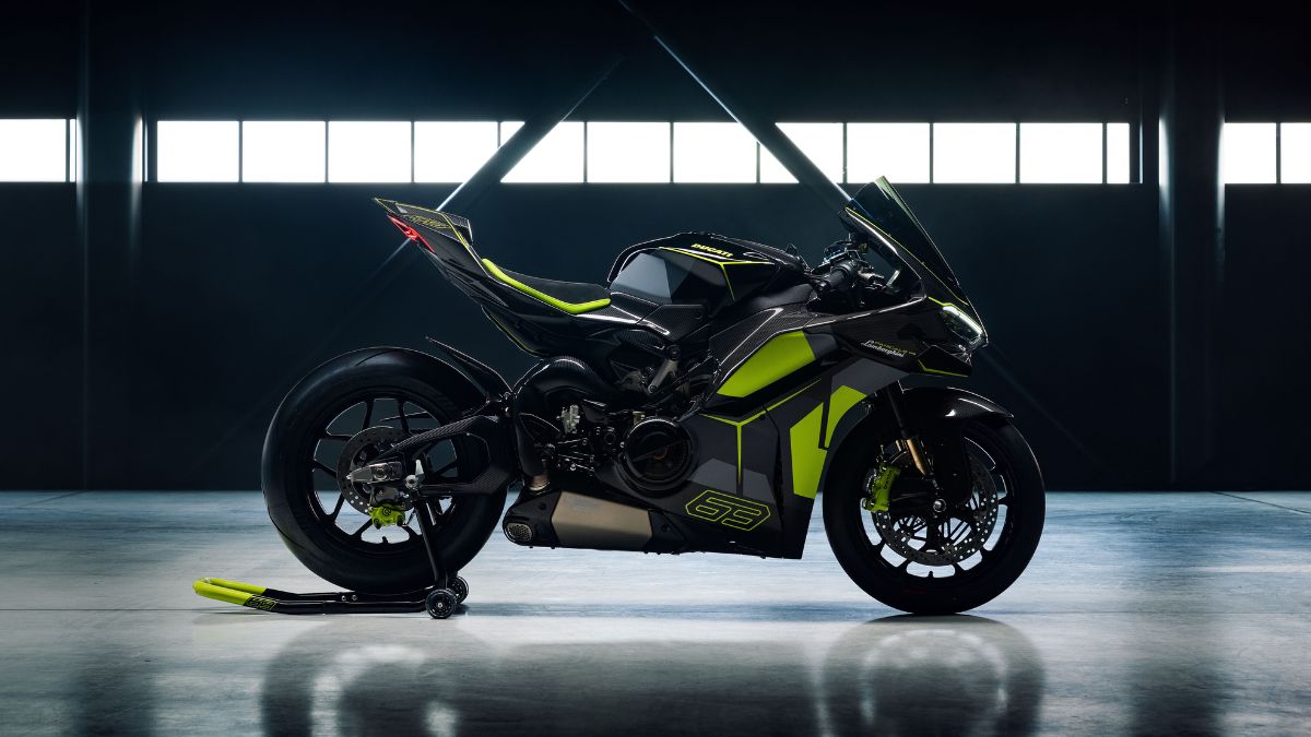 ducatipanigalev4lamperf