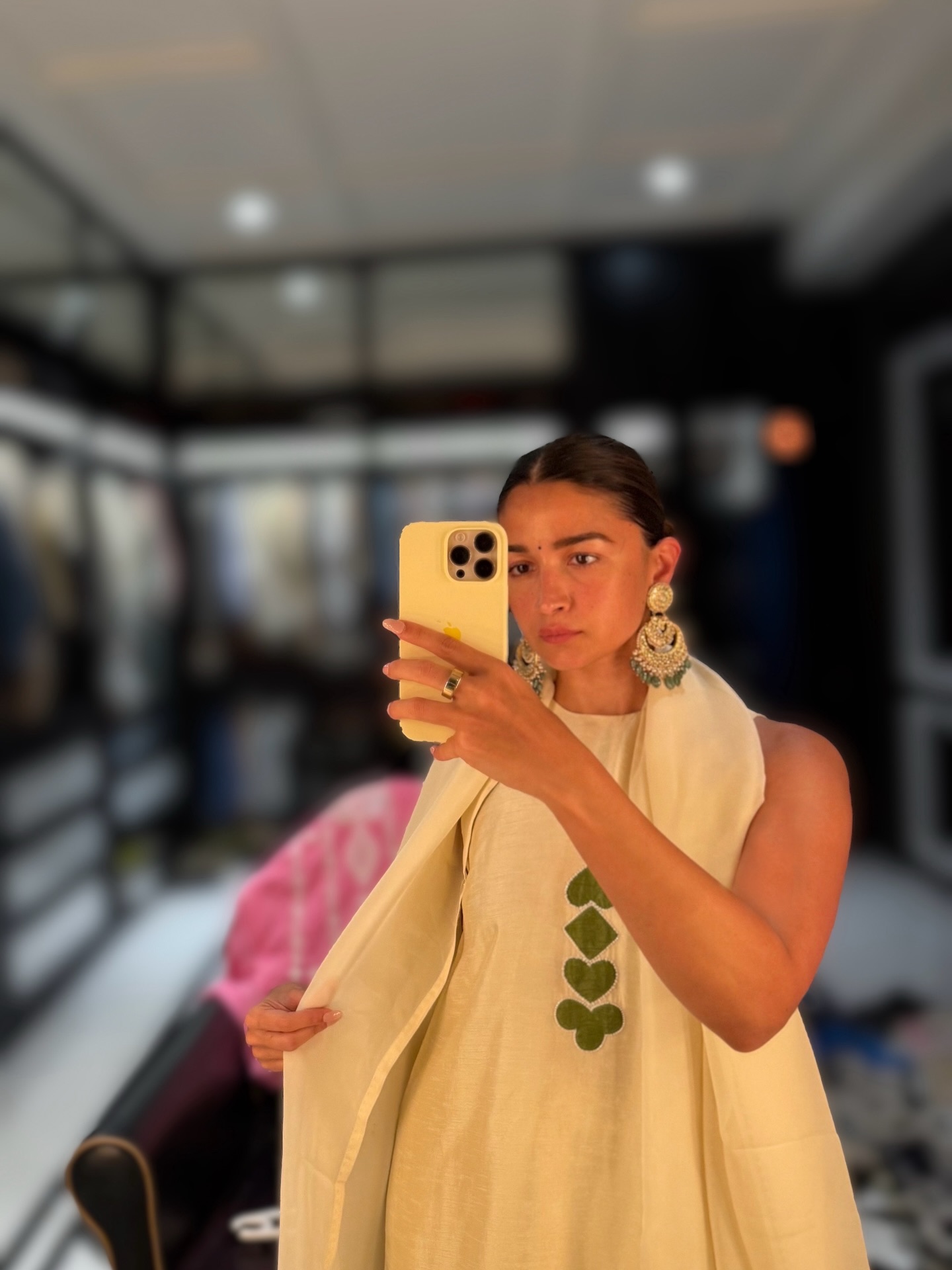 Alia Bhatt In Minimal White Kurta