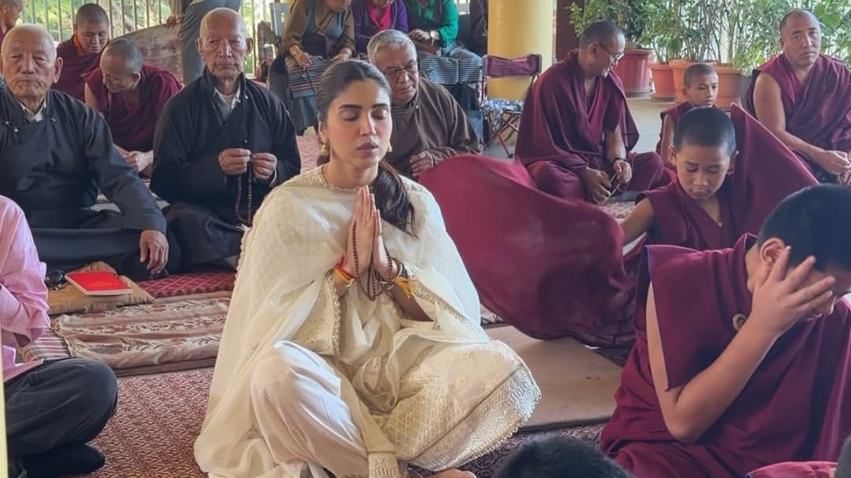 bhumi pednekar meets dalai lama 2