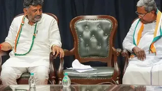'Nataka' Moves To Delhi As Siddaramaiah, DK Shivakumar Meet Congress Top Brass; Will Karnataka CM Finally Change?